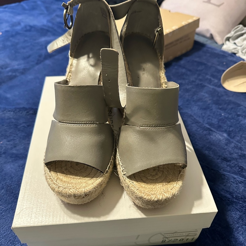 Treasure and Bond Wedges